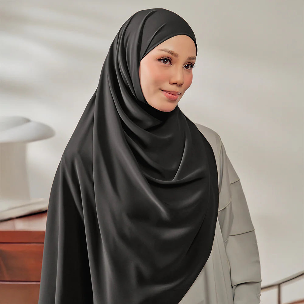 Mina Khimar
