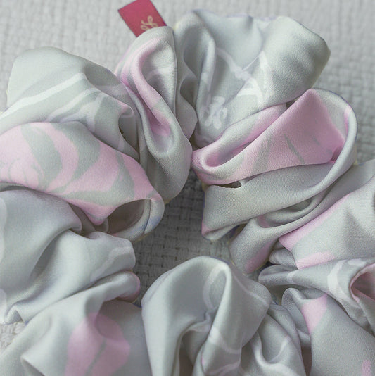 Minimalist Floral Scrunchie - Mint