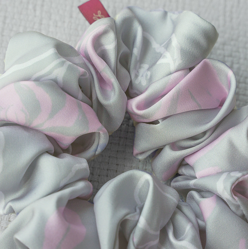 Minimalist Floral Scrunchie - Mint