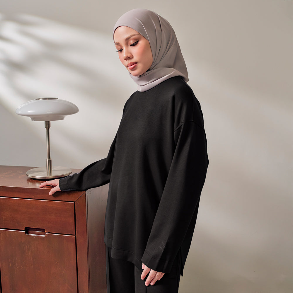 Back pleated sweat shirt