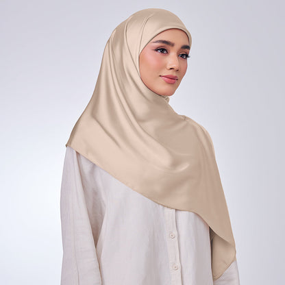 Raisa - Creampuff (square)