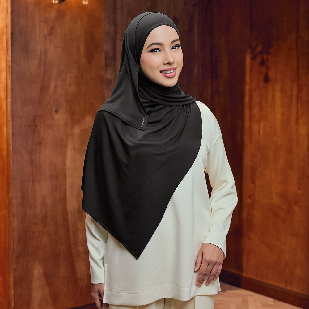 Safaa Bamboo in Ebony - TudungPeople