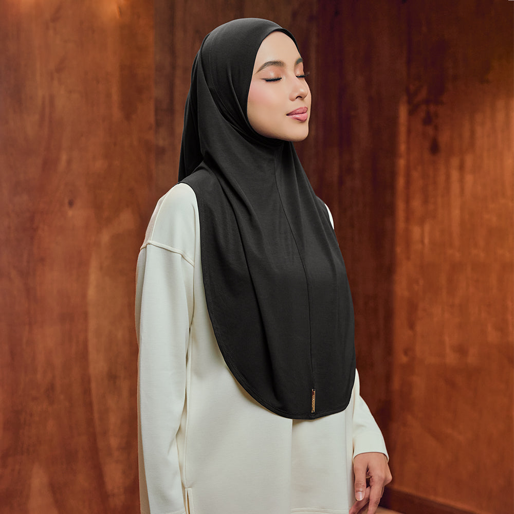 Safaa Basic in Ebony - TudungPeople